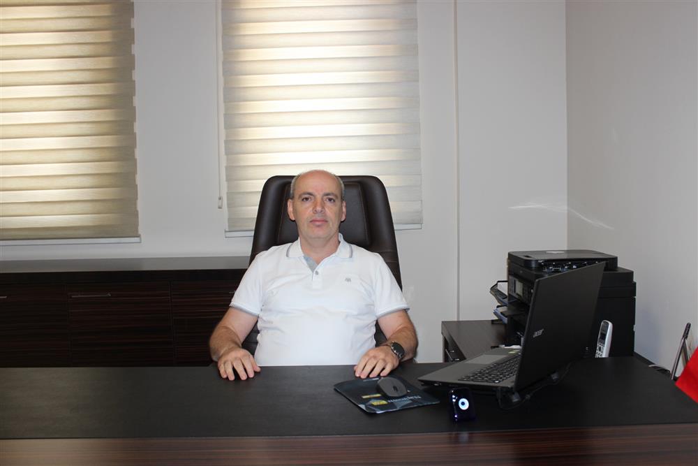 Dr. Mustafa ÜNLÜ.JPG
